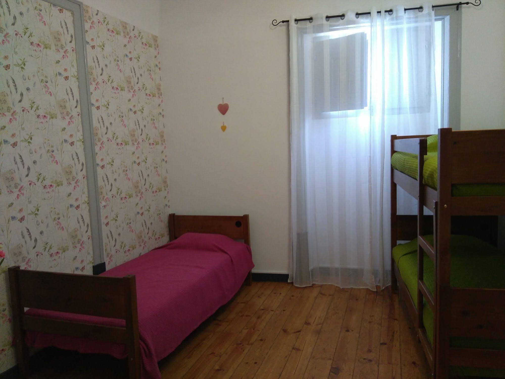 Hostel Raymundo Évora Eksteriør billede