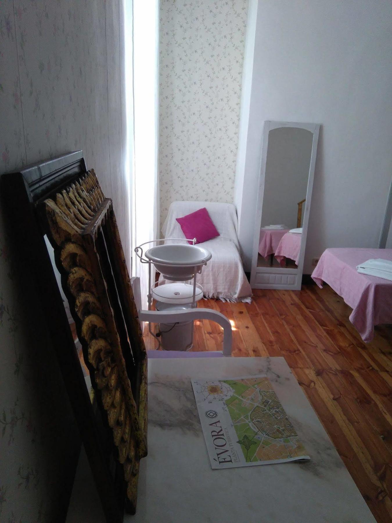 Hostel Raymundo Évora Eksteriør billede